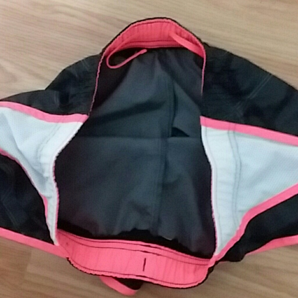 shorts - Picture 3 of 3